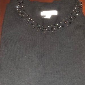 Black quarter sleeve New York and company sweater